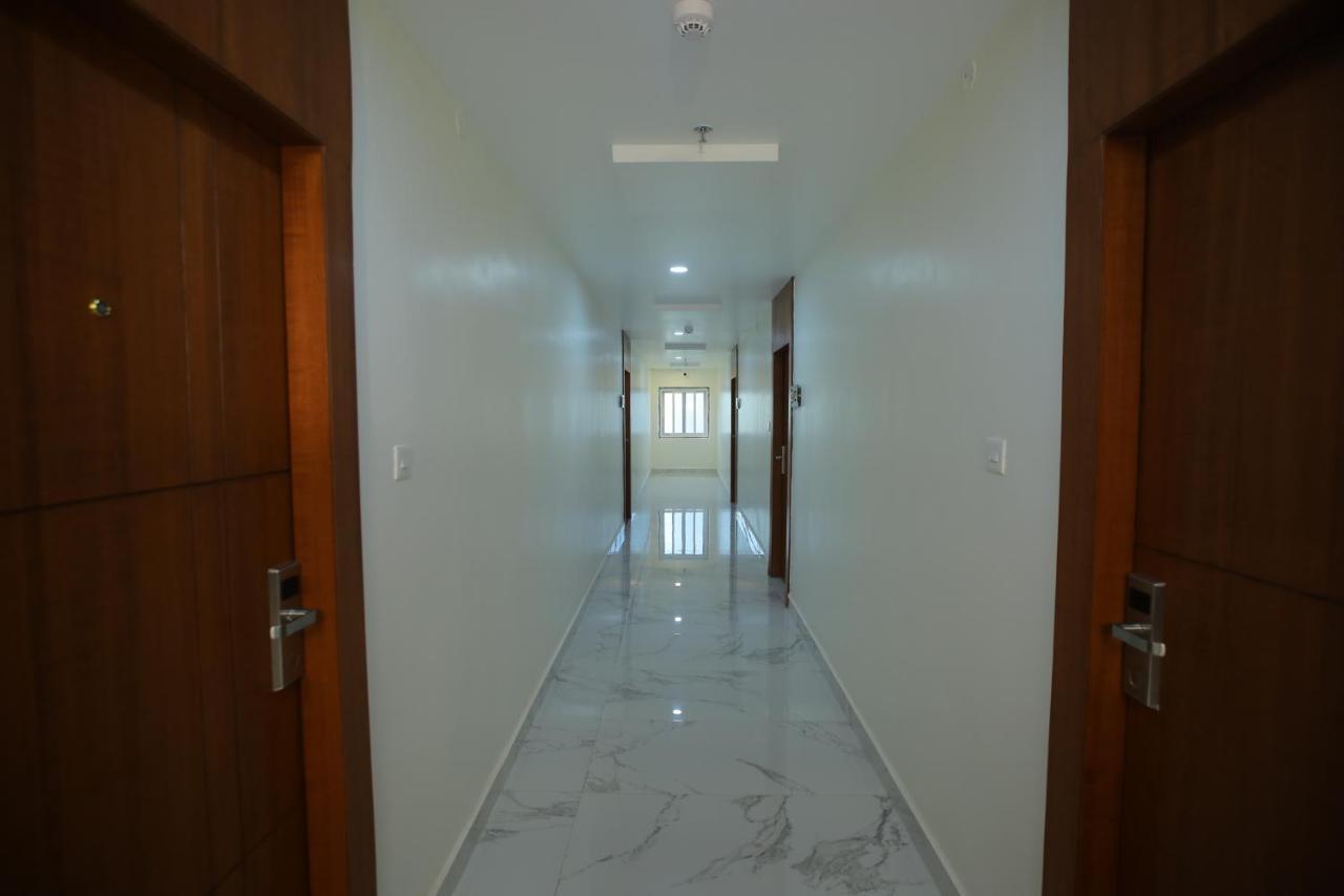 Radha Rani Residency Hotel Khammam Exterior photo